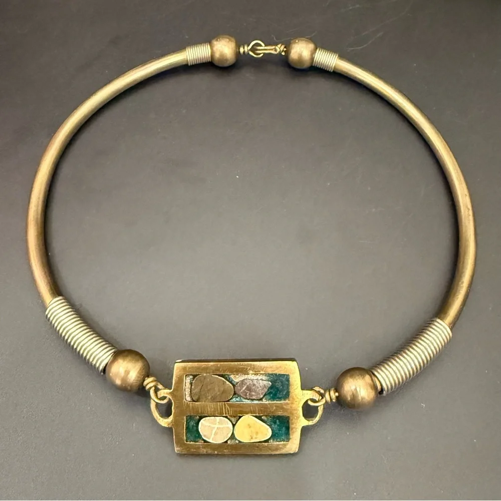 Vintage Brutalist Modernist Stone Inlay Brass Collar Choker Necklace - Picture 2 of 12
